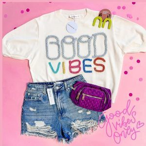White Crew Neck Sweater with Good Vibes Print